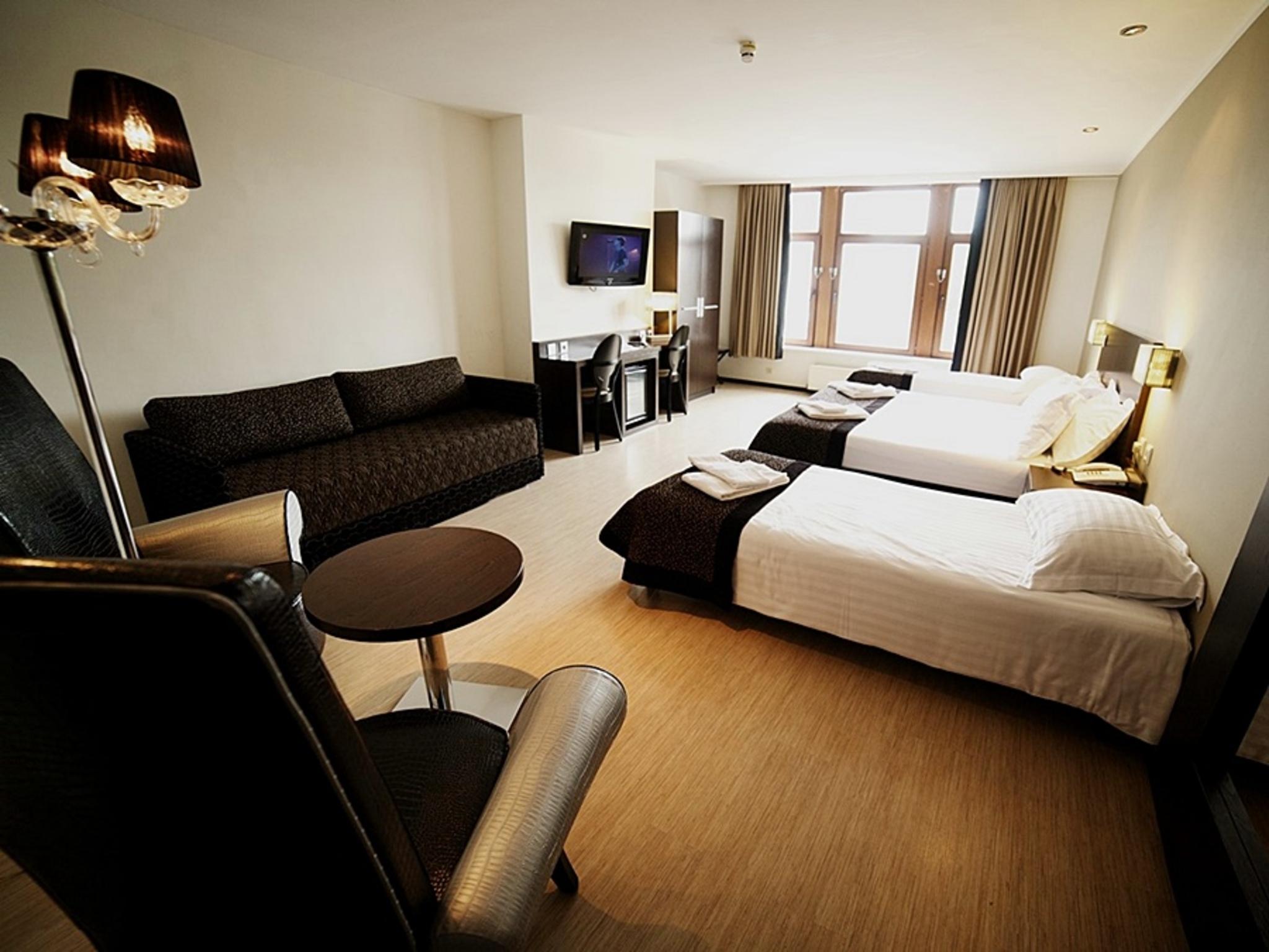 Floris Ustel Midi Hotel 3*